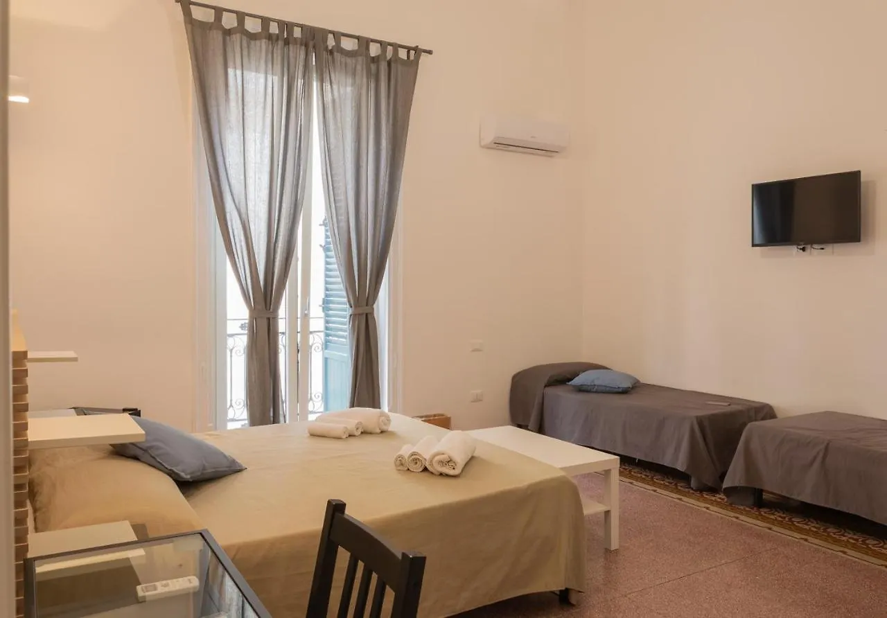 Oda ve Kahvaltı Piazza Florio Rooms Palermo