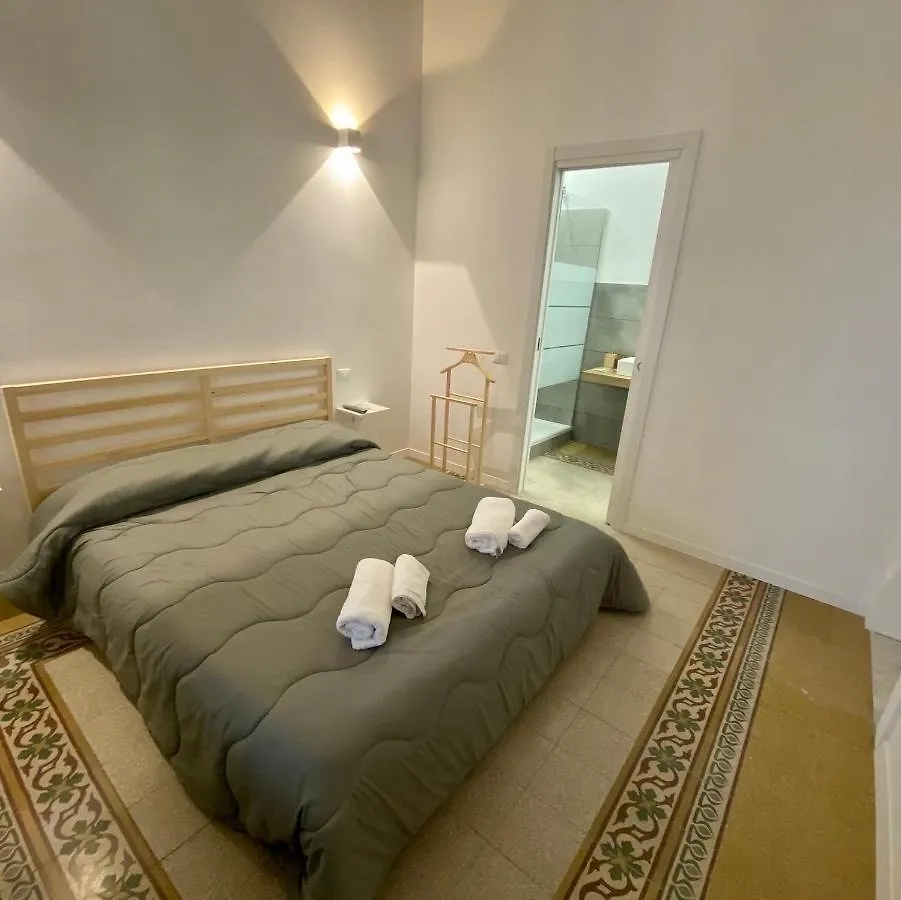 *** Oda ve Kahvaltı Piazza Florio Rooms Palermo İtalya